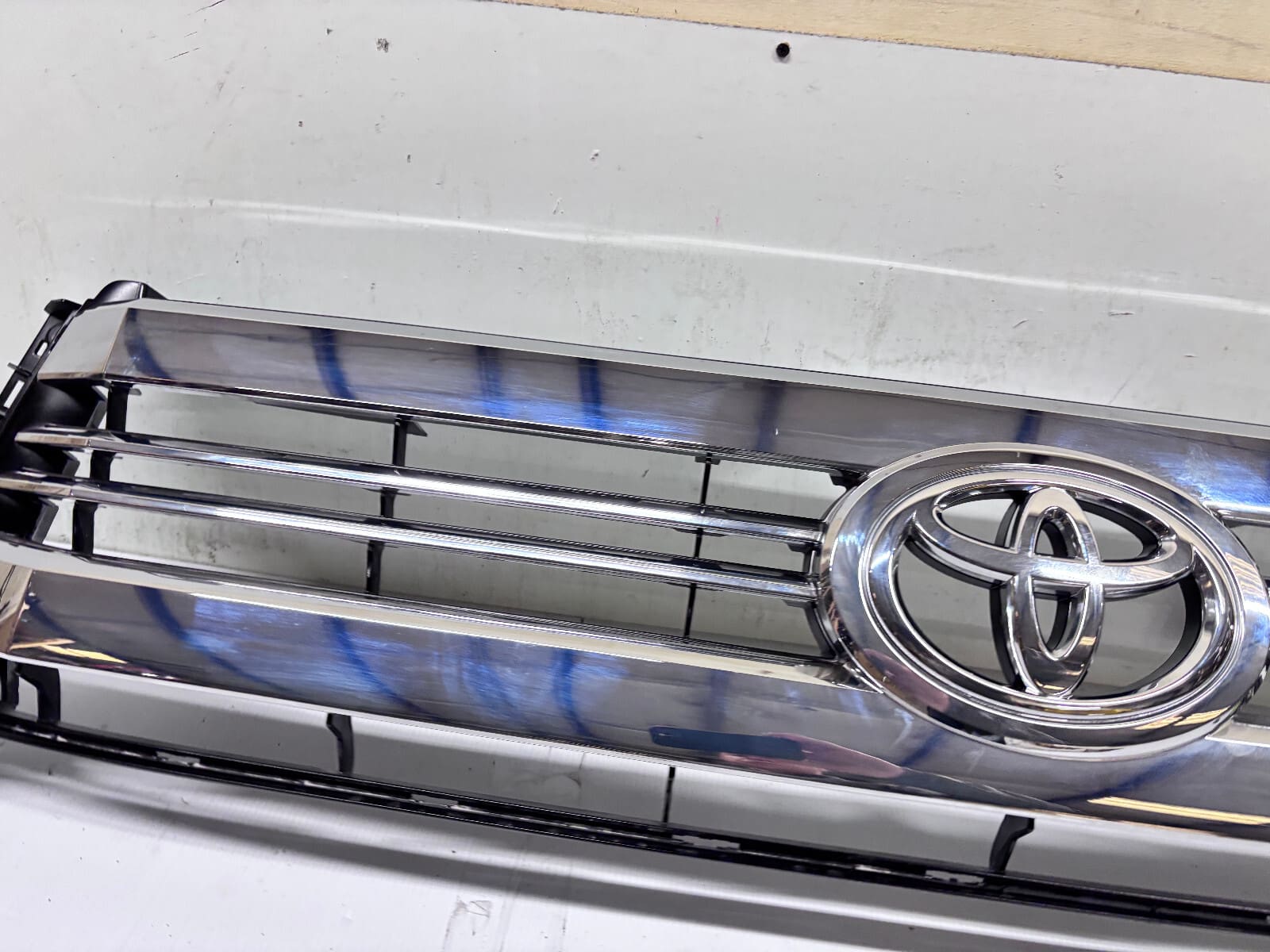 NICE 2014 2015 2016 2017 TOYOTA TUNDRA UPPER CHROME FRONT OEM GRILLE GENUINE - Image 5