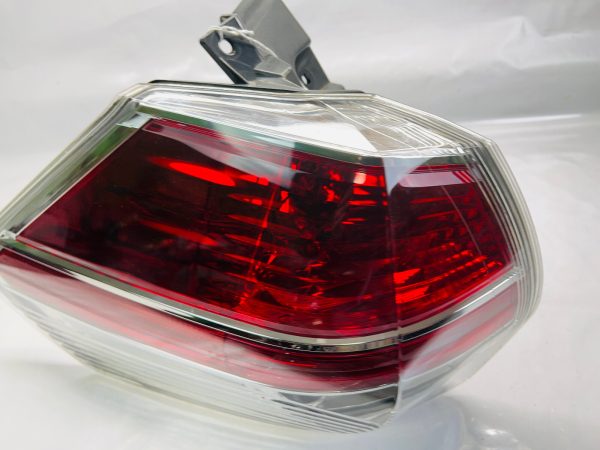 2014 2015 2016 NISSAN ROGUE HALOGEN REAR LEFT OEM TAIL LIGHT - Image 7