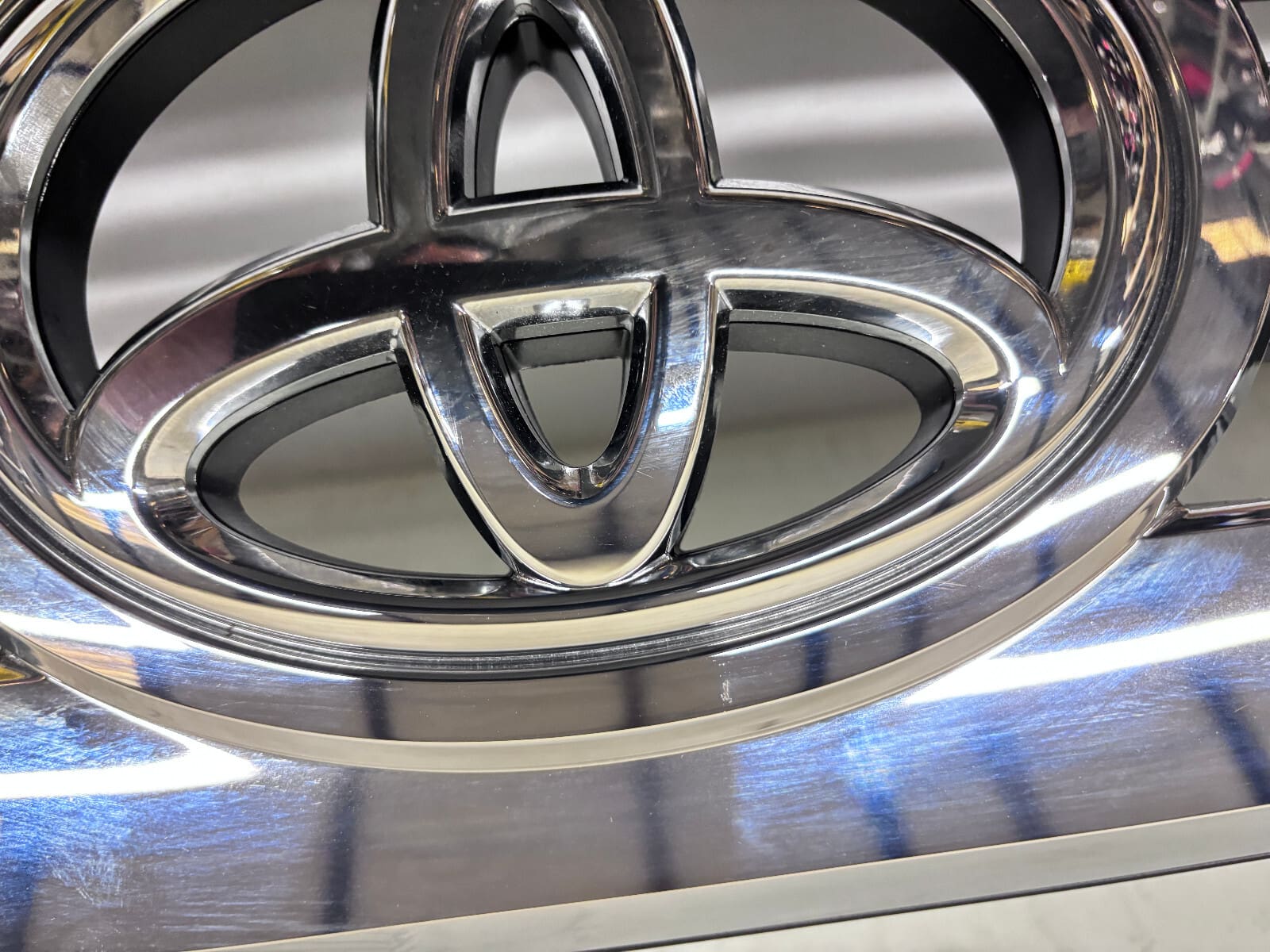 NICE 2014 2015 2016 2017 TOYOTA TUNDRA UPPER CHROME FRONT OEM GRILLE GENUINE - Image 13