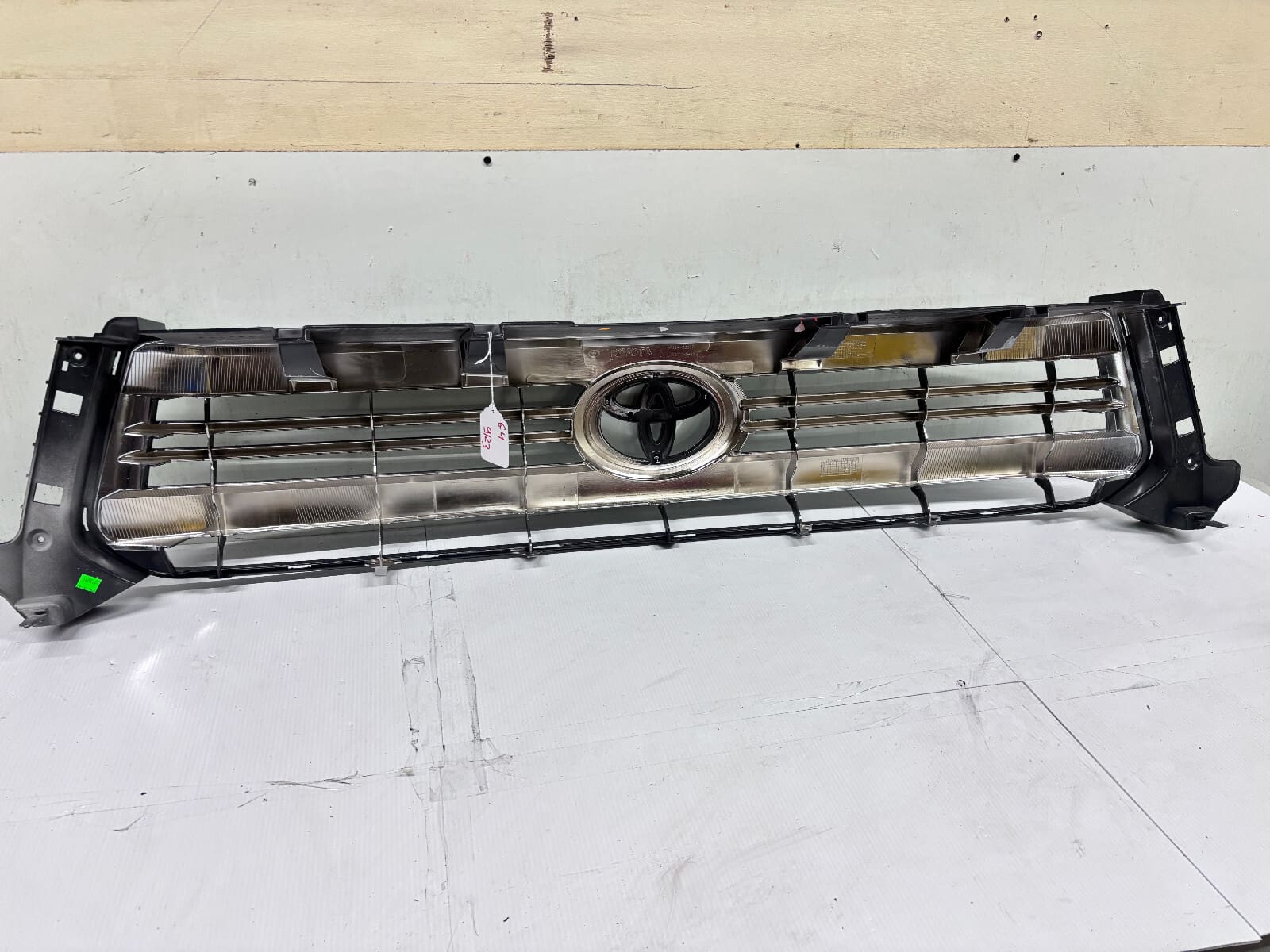 NICE 2014 2015 2016 2017 TOYOTA TUNDRA UPPER CHROME FRONT OEM GRILLE GENUINE - Image 16