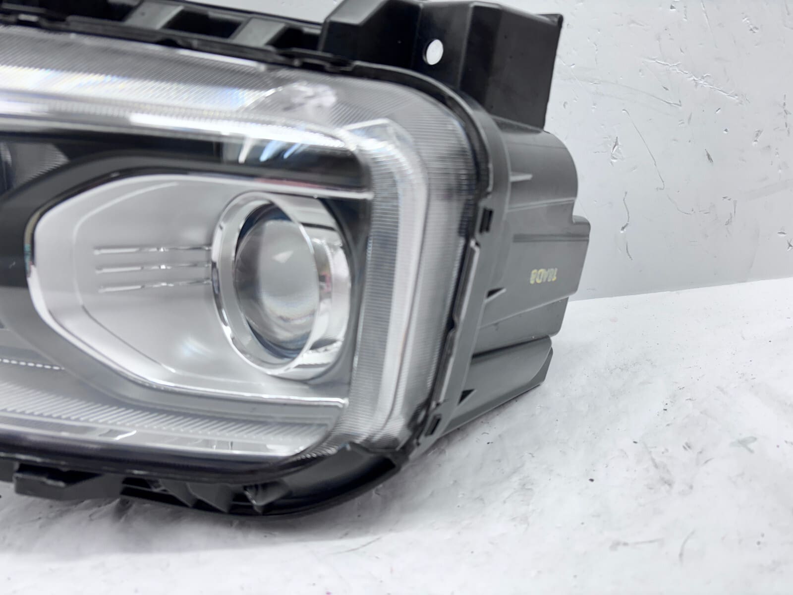 2018 2019 2020 2021 HYUNDAI KONA HALOGEN FRONT LEFT OEM HEADLIGHT 92101-J9020 - Image 3