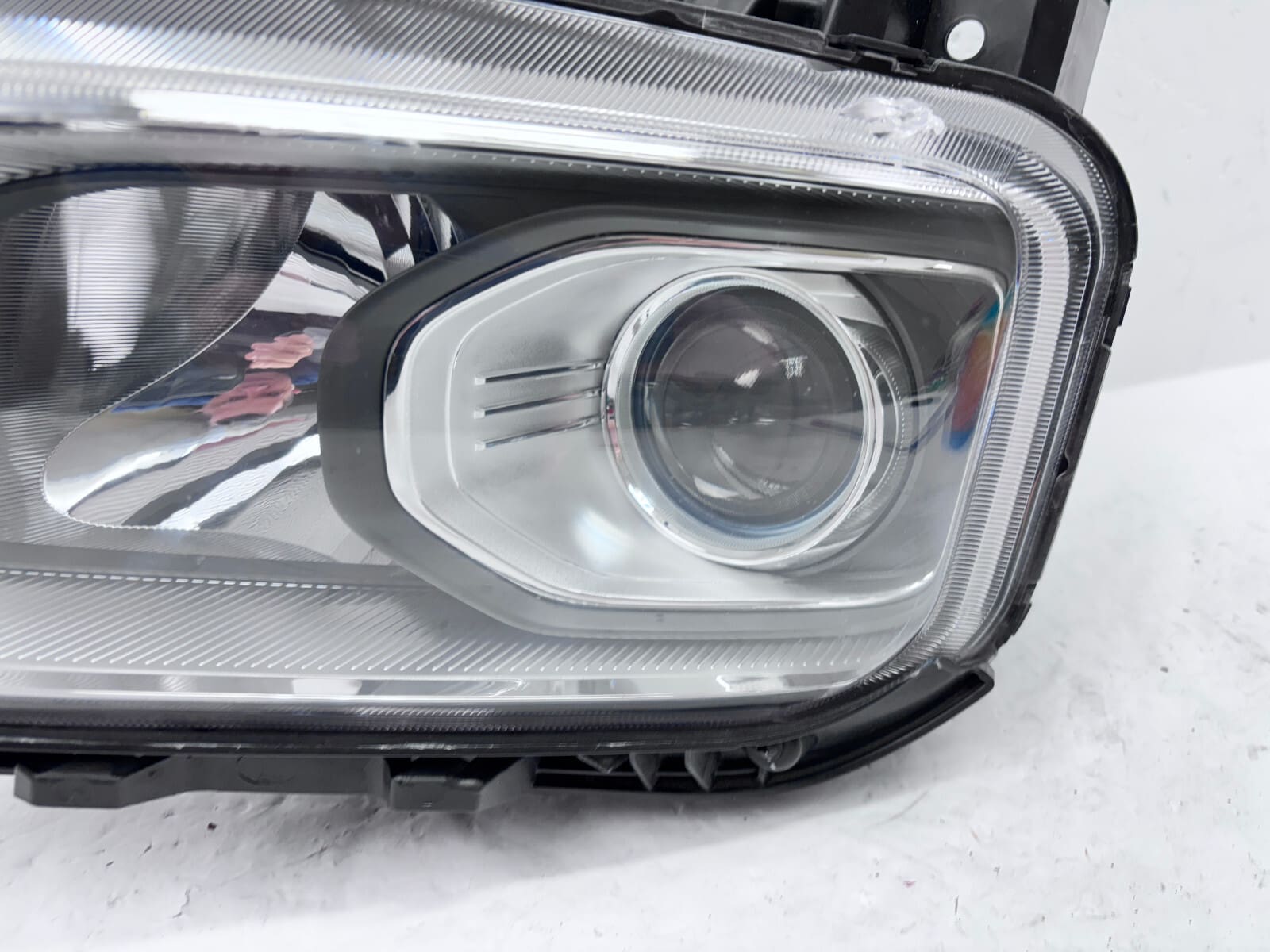2018 2019 2020 2021 HYUNDAI KONA HALOGEN FRONT LEFT OEM HEADLIGHT 92101-J9020 - Image 5