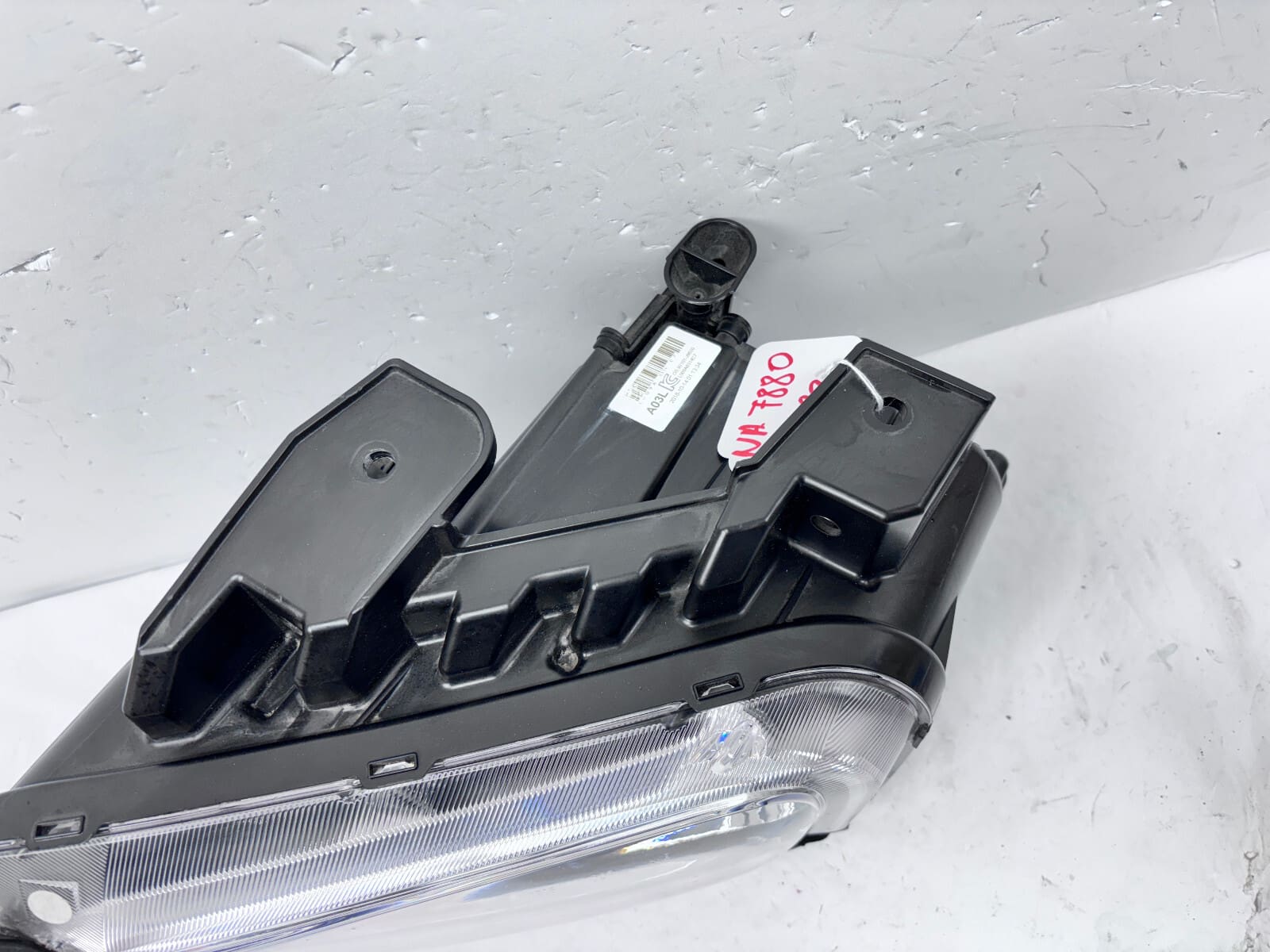 2018 2019 2020 2021 HYUNDAI KONA HALOGEN FRONT LEFT OEM HEADLIGHT 92101-J9020 - Image 11