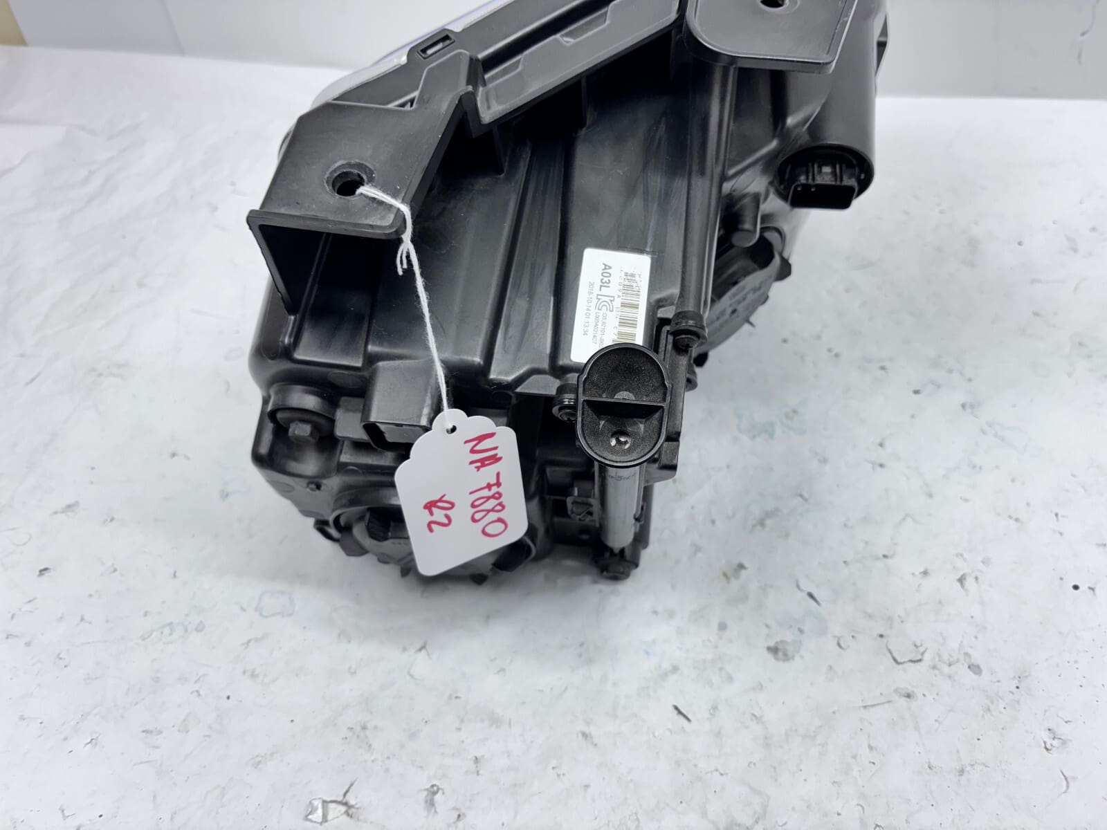 2018 2019 2020 2021 HYUNDAI KONA HALOGEN FRONT LEFT OEM HEADLIGHT 92101-J9020 - Image 13