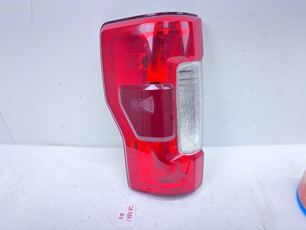 2017 2018 2019 FORD F250 F350 SUPER DUTY HALOGEN BLIND SPOT REAR OEM TAIL LIGHT