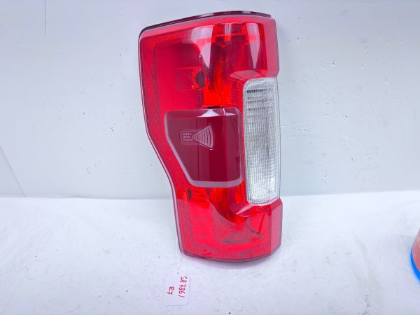 2017 2018 2019 FORD F250 F350 SUPER DUTY HALOGEN BLIND SPOT REAR OEM TAIL LIGHT - Image 2