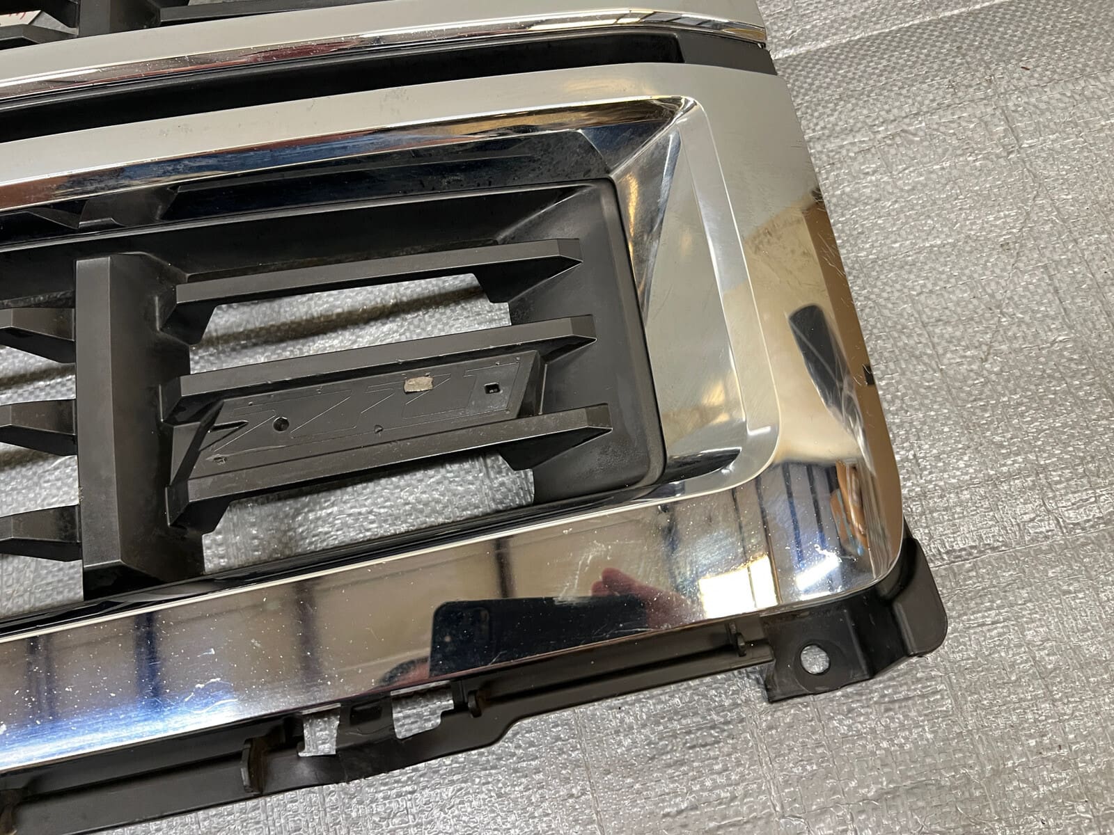 2014 2015 CHEVY SILVERADO 1500 FRONT OEM GRILLE GENUINE - Image 2