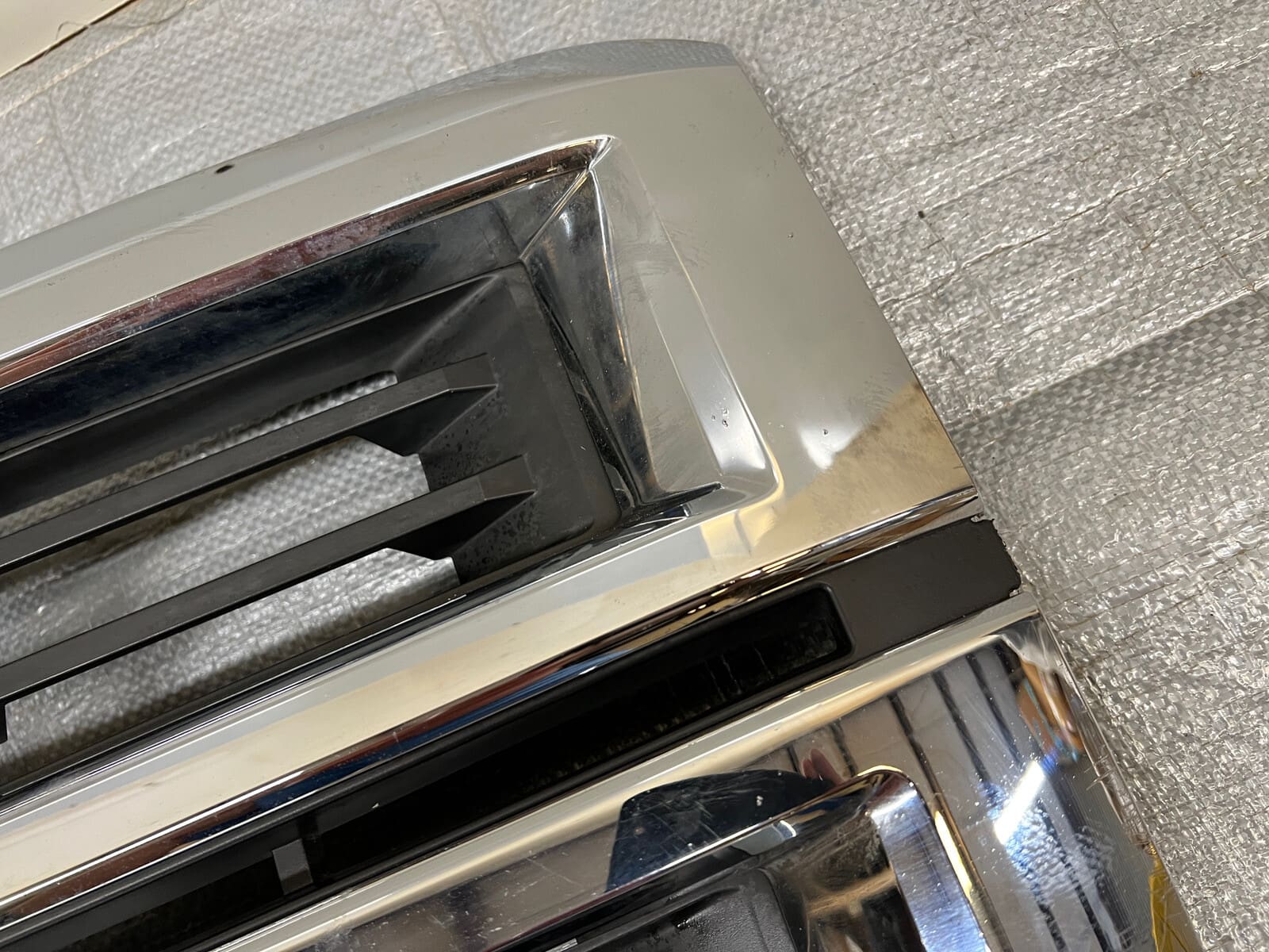 2014 2015 CHEVY SILVERADO 1500 FRONT OEM GRILLE GENUINE - Image 4