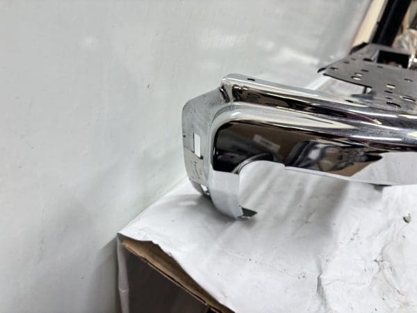 OEM 2015-2018 2019 2020 2021 2022 CHEVY COLORADO REAR BUMPER CHROME 84568268 - Image 3