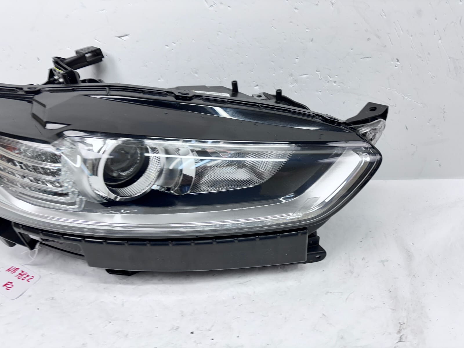 2013 2014 2015 2016 FORD FUSION HALOGEN FRONT RIGHT OEM HEADLIGHT DS7313W029CD - Image 2