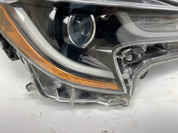 2020 2021 2022 TOYOTA COROLLA FULL LED FRONT RIGHT OEM HEADLIGHT BROKEN TABS - Image 8