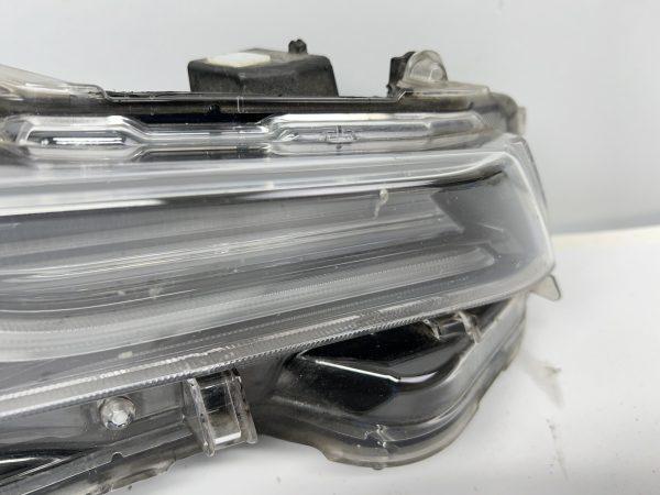 2020 2021 2022 TOYOTA COROLLA FULL LED FRONT RIGHT OEM HEADLIGHT BROKEN TABS - Image 12