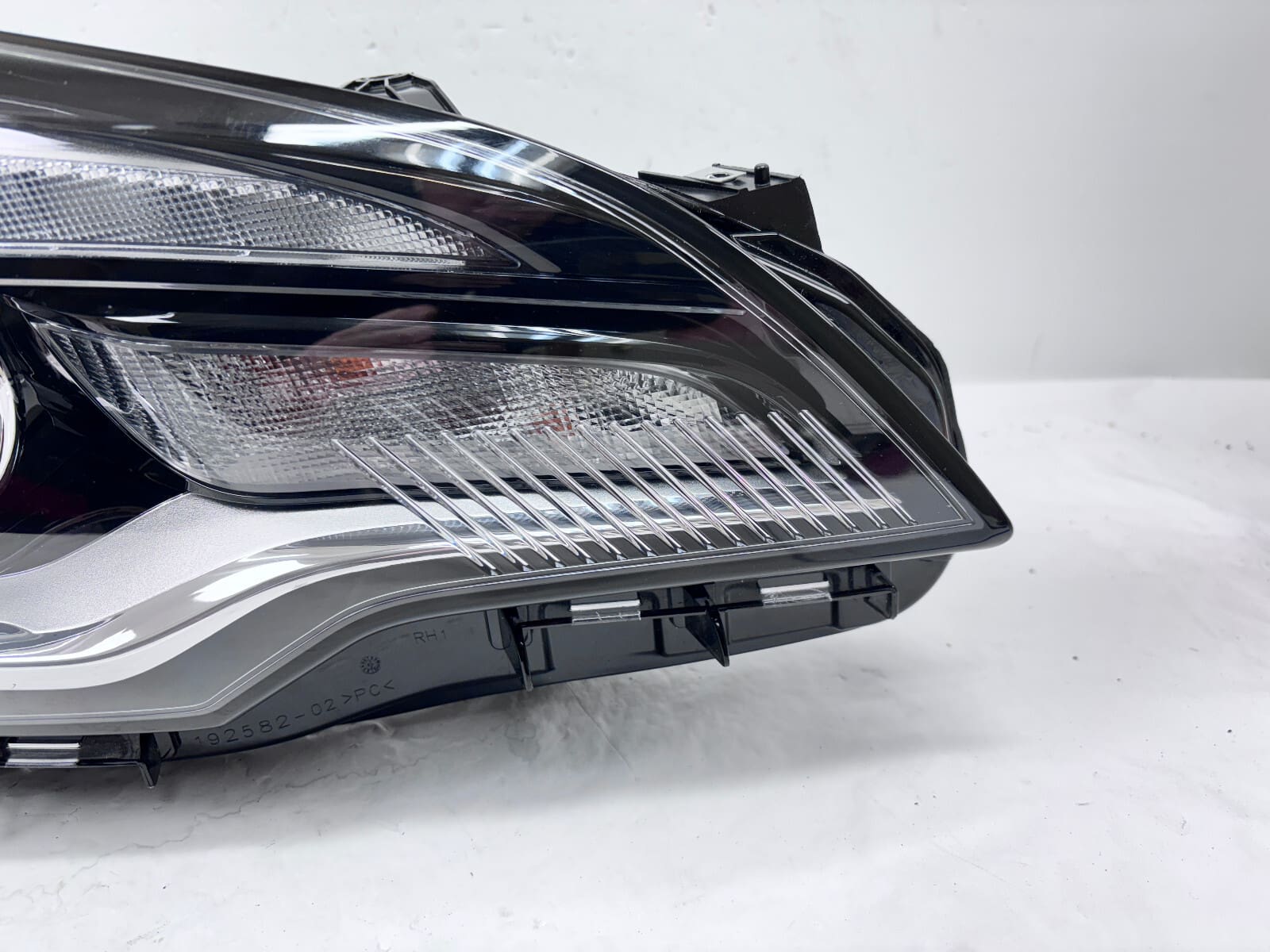 84486951 2019 2020 BUICK ENVISION LED FRONT RIGHT OEM HEADLIGHT - Image 2