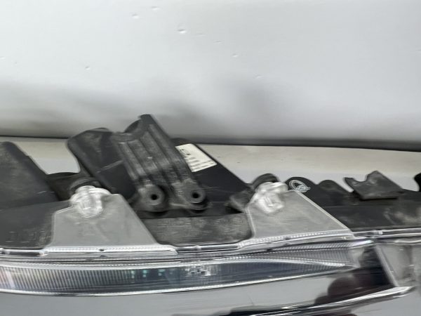2020 2021 2022 TOYOTA COROLLA FULL LED FRONT RIGHT OEM HEADLIGHT BROKEN TABS - Image 15