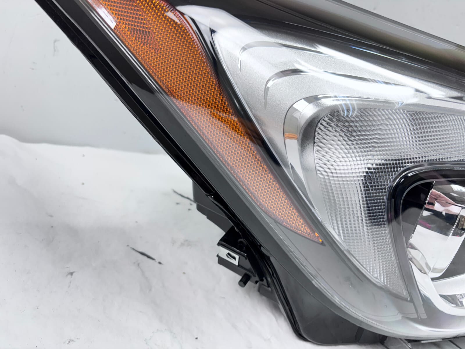 84486951 2019 2020 BUICK ENVISION LED FRONT RIGHT OEM HEADLIGHT - Image 10