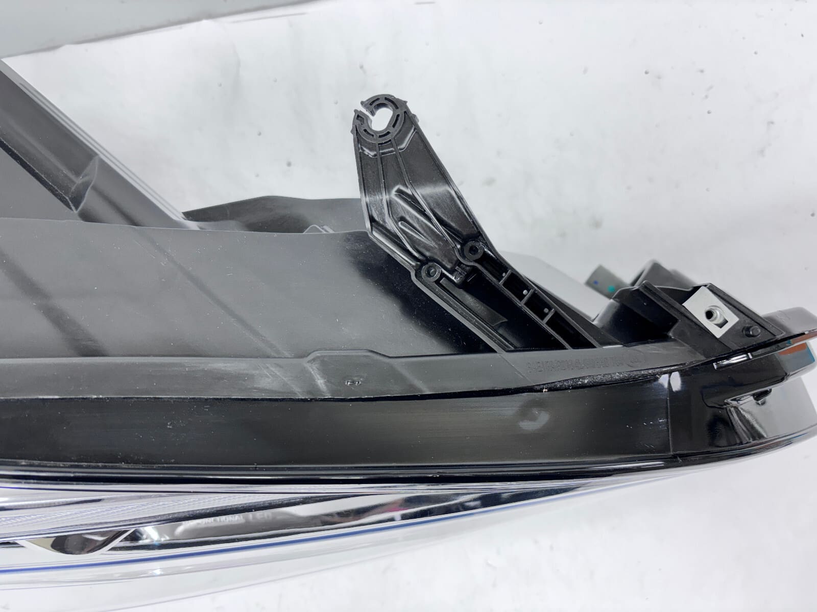 84486951 2019 2020 BUICK ENVISION LED FRONT RIGHT OEM HEADLIGHT - Image 17