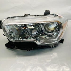 2016 2017 2018 2019 2020 2021 2022 TOYOTA TACOMA HALOGEN LEFT OEM HEADLIGHT