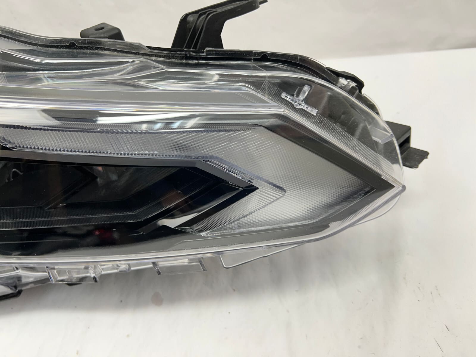 Nice 2023 2024 nissan altima full led black front right oem headlight 260109hf0c - Image 9