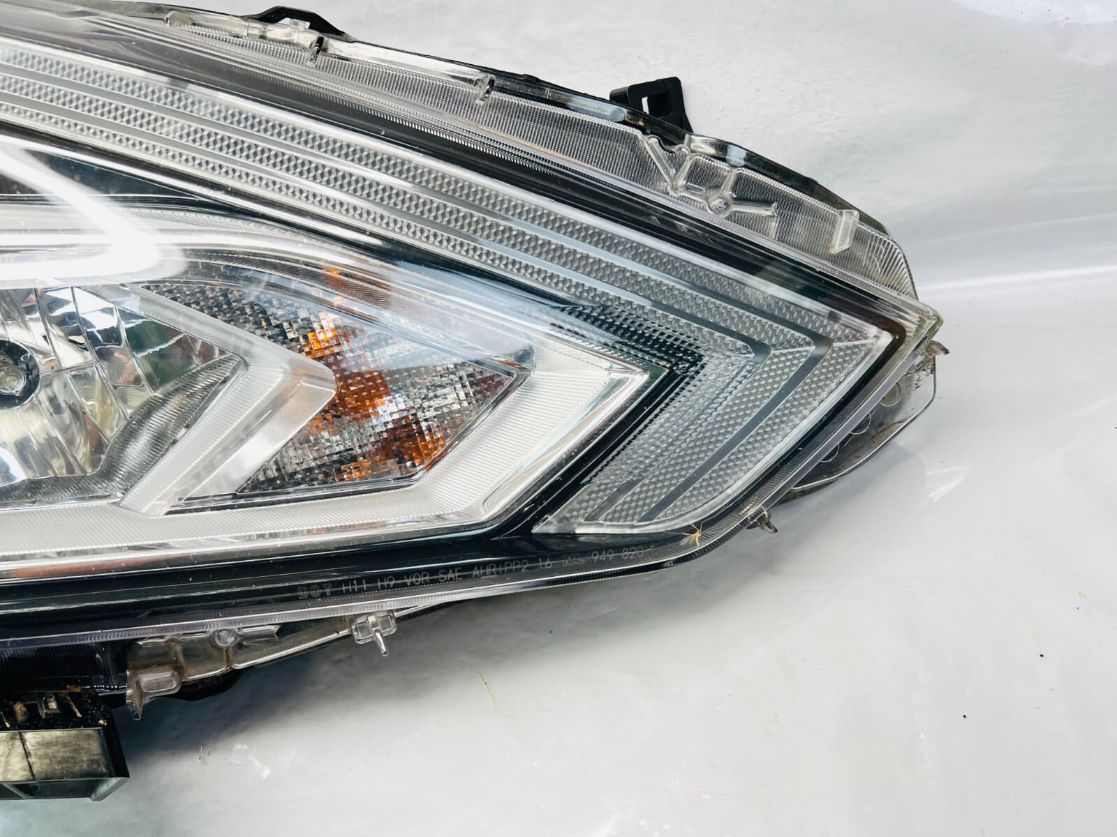 2016 2017 2018 NISSAN ALTIMA HALOGEN FRONT RIGHT OEM HEADLIGHT - Image 2