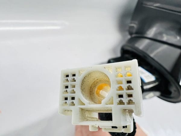 2021 2022 KIA SORENTO LEFT SIDEVIEW OEM MIRROR TURN SIGNAL BLIND SPOT BLACK - Image 2
