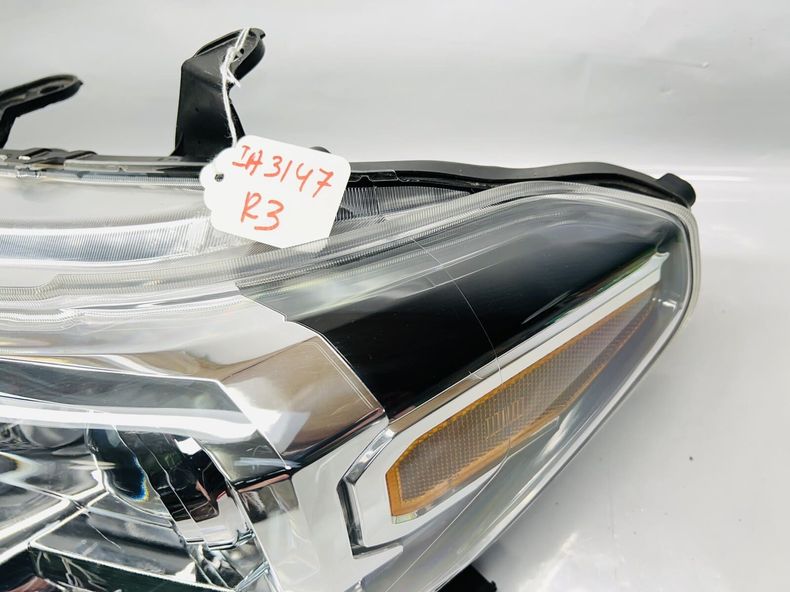 TABS 2016 2017 2018 2019 2020 2021 2022 TOYOTA TACOMA HALOGEN LEFT OEM HEADLIGHT - Image 7