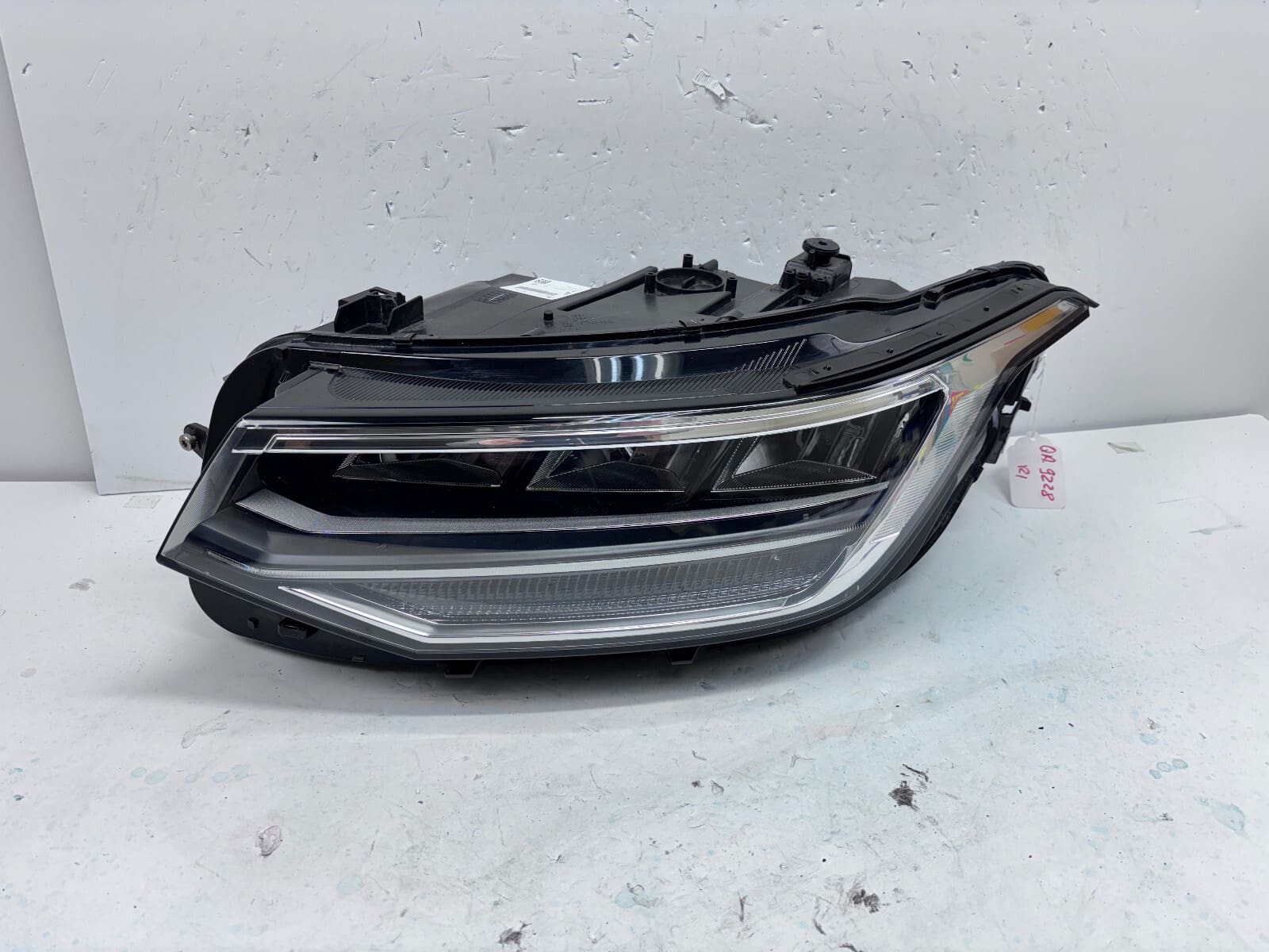 2022 2023 2024 VW TIGUAN LED FRONT LEFT OEM HEADLIGHT 5NL941035A