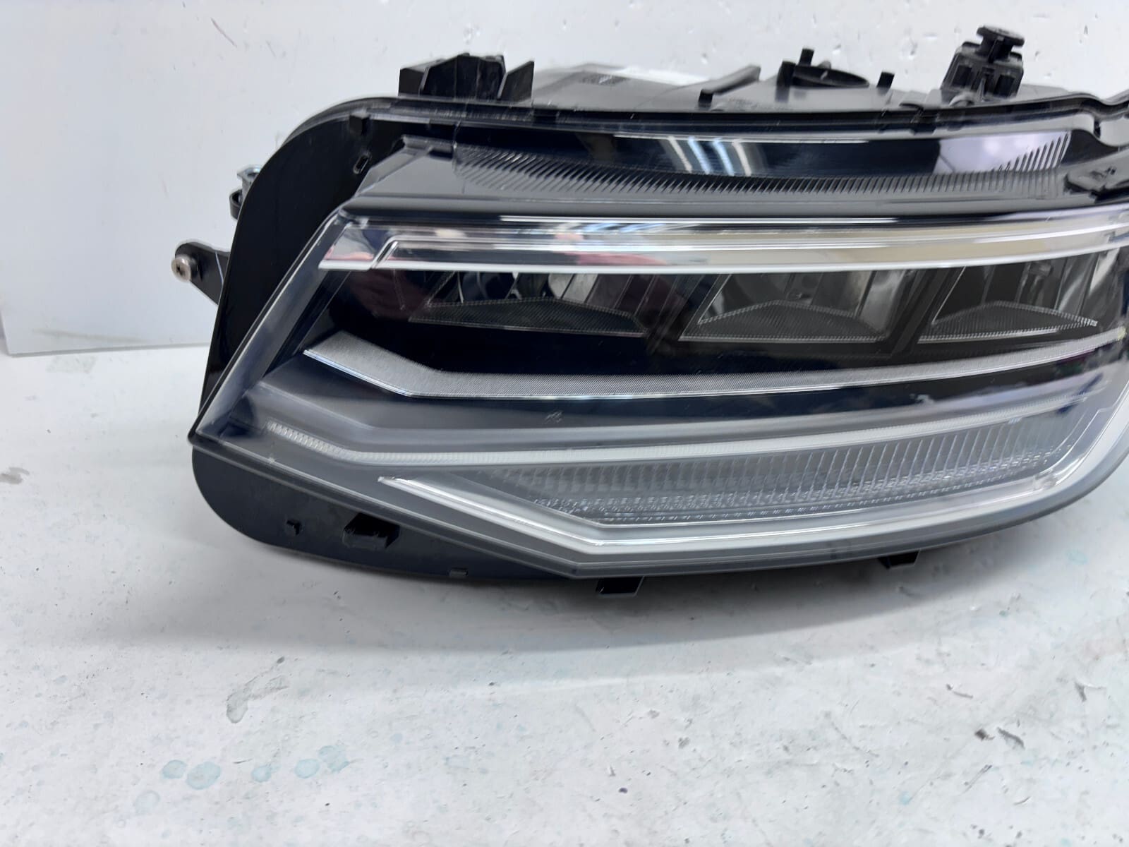 2022 2023 2024 VW TIGUAN LED FRONT LEFT OEM HEADLIGHT 5NL941035A - Image 3
