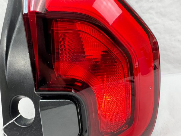 84774111  2018 2019 2020 2021 gmc terrain led rear right oem tail light - Image 8