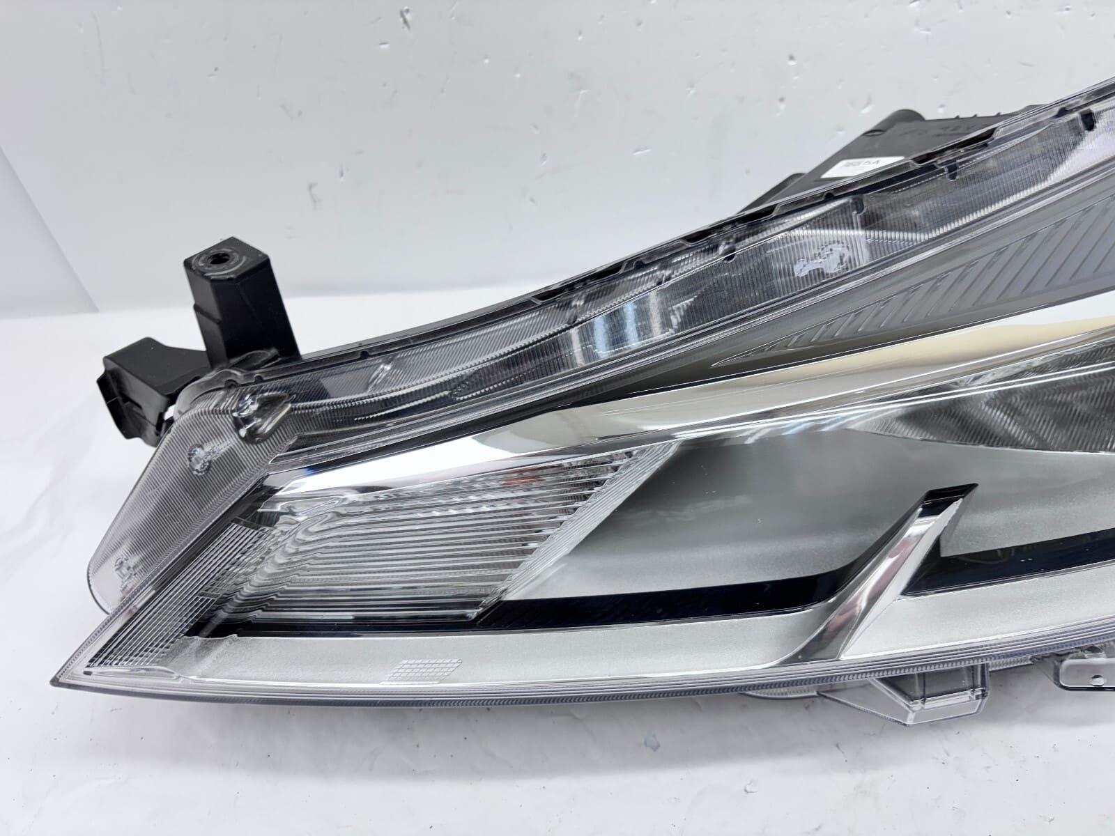 2021 2022 2023 NISSAN KICKS HALOGEN FRONT LEFT OEM HEADLIGHT 26010-5R00A - Image 6