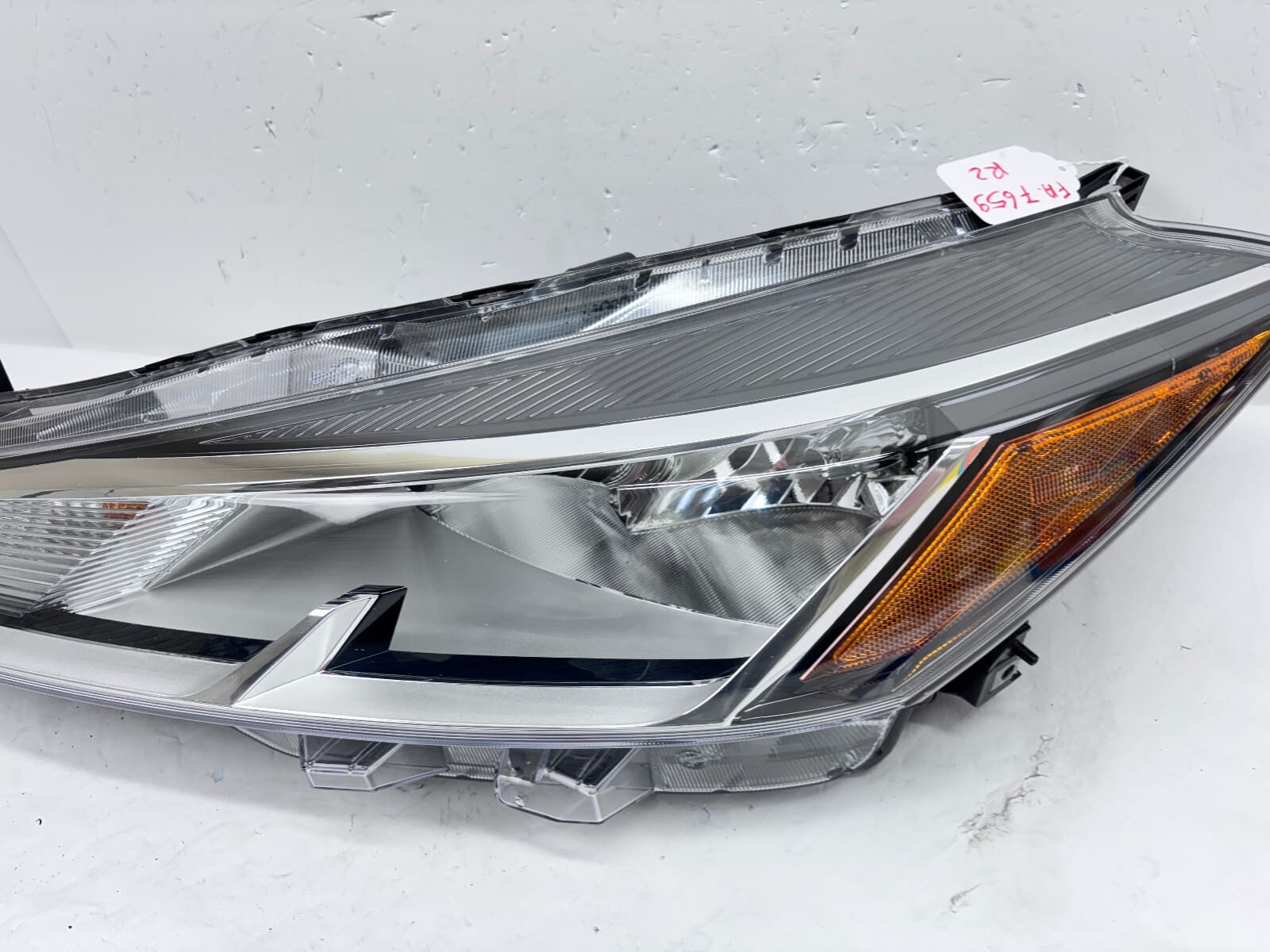 2021 2022 2023 NISSAN KICKS HALOGEN FRONT LEFT OEM HEADLIGHT 26010-5R00A - Image 8