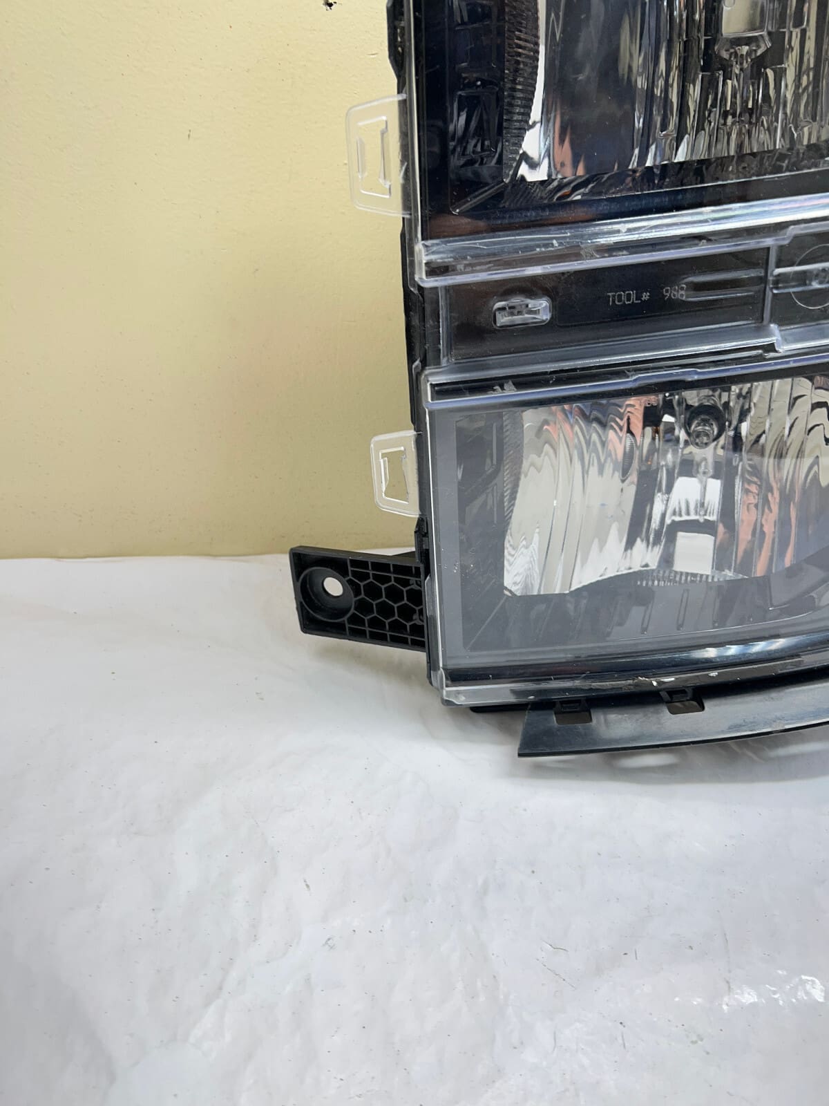 23380552 2014 2015 CHEVY SILVERADO 1500 HALOGEN FRONT LEFT OEM HEADLIGHT - Image 8