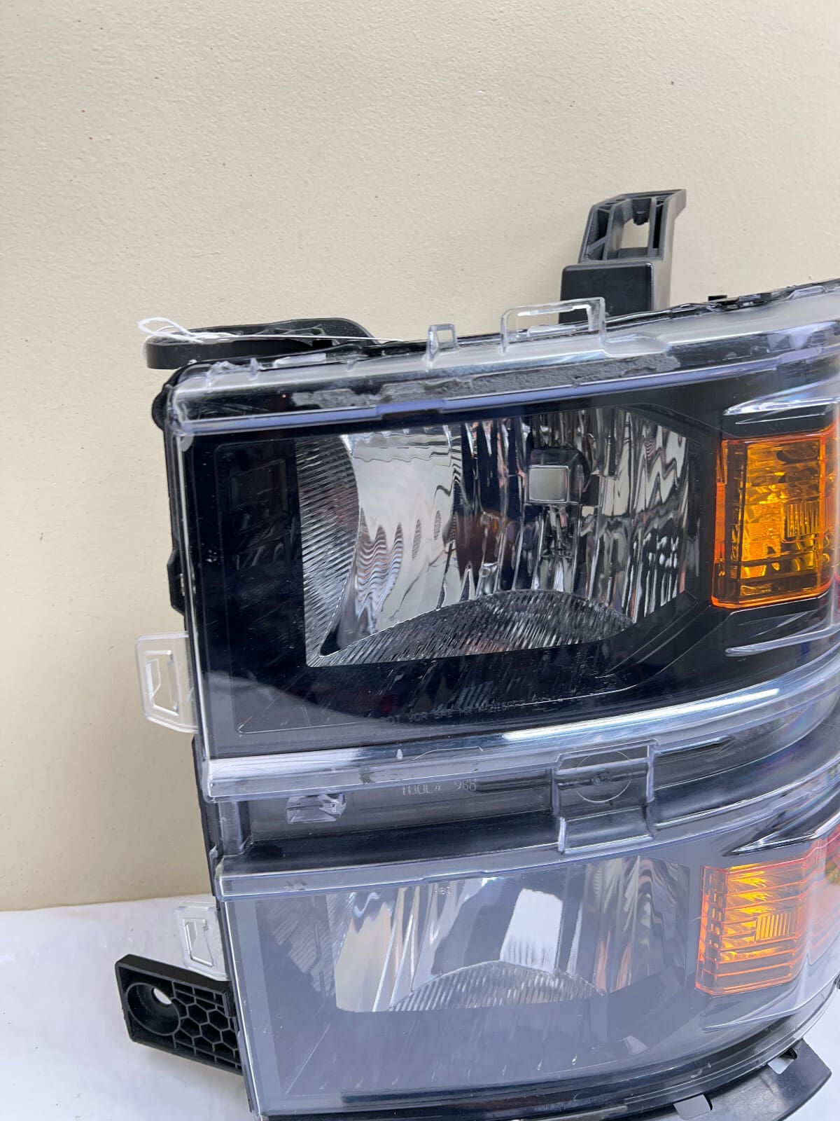 23380552 2014 2015 CHEVY SILVERADO 1500 HALOGEN FRONT LEFT OEM HEADLIGHT - Image 9