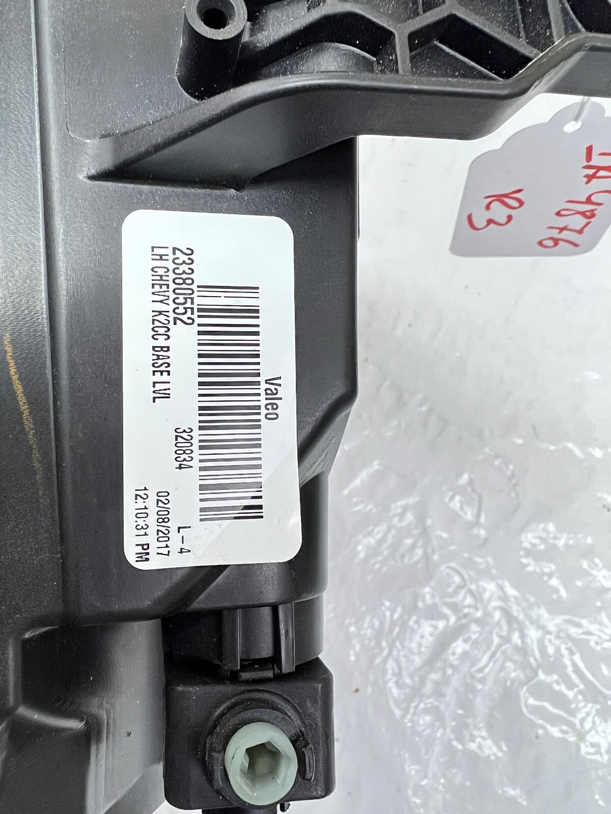 23380552 2014 2015 CHEVY SILVERADO 1500 HALOGEN FRONT LEFT OEM HEADLIGHT - Image 15