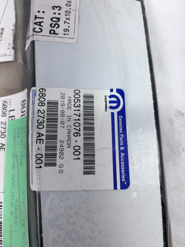 68082730ae 2013 2014 2015 2016 DODGE DART WINDOW APPLIQUE TRIM FRONT RIGHT OEM - Image 3