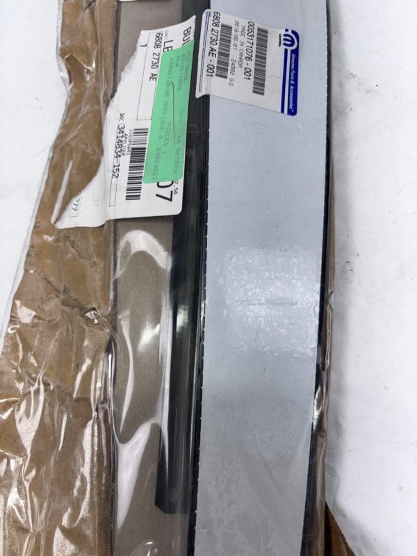 68082730ae 2013 2014 2015 2016 DODGE DART WINDOW APPLIQUE TRIM FRONT RIGHT OEM - Image 5