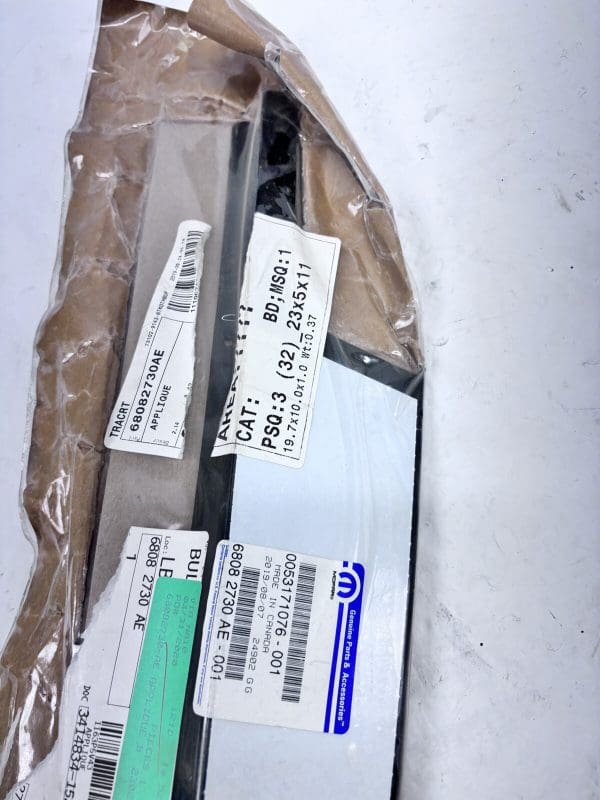 68082730ae 2013 2014 2015 2016 DODGE DART WINDOW APPLIQUE TRIM FRONT RIGHT OEM - Image 7