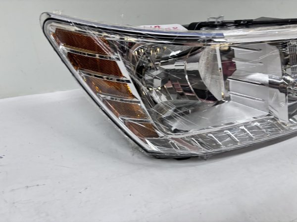 MINT 2009-2014 2015 2016 2017 2018 2019 2020 dodge journey front right headlight - Image 6