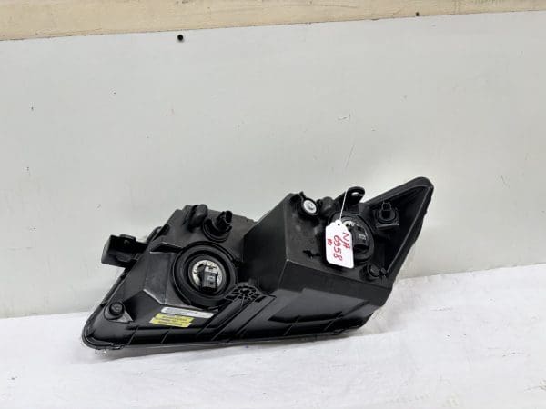 MINT 2009-2014 2015 2016 2017 2018 2019 2020 dodge journey front right headlight - Image 12