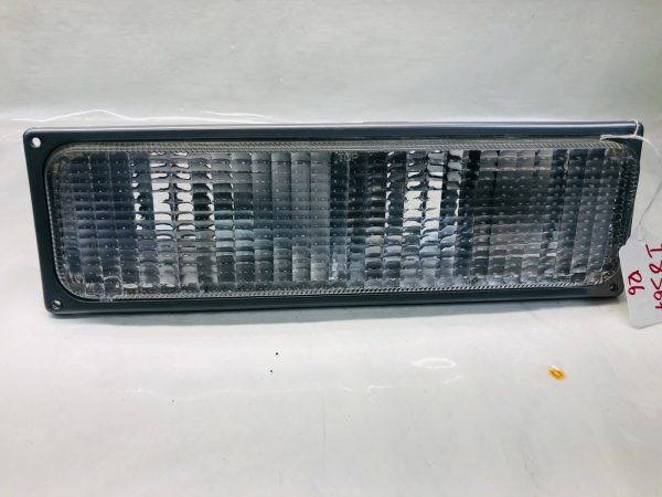 5975424 1990-1992 1993 CHEVY GMC FRONT RIGHT PARKING LIGHT C1500 K1500 2500 3500 - Image 2