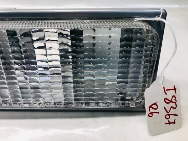 5975424 1990-1992 1993 CHEVY GMC FRONT RIGHT PARKING LIGHT C1500 K1500 2500 3500 - Image 4