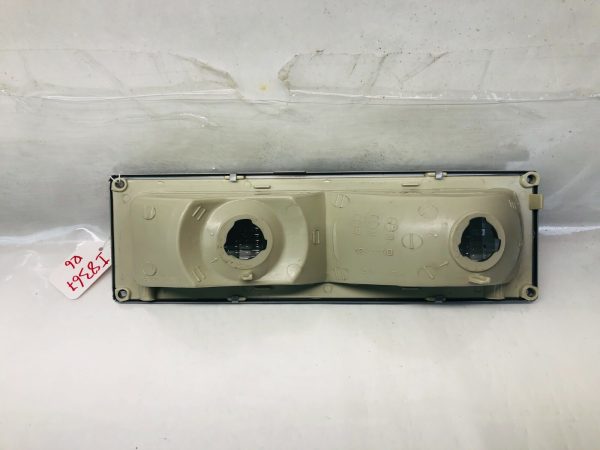 5975424 1990-1992 1993 CHEVY GMC FRONT RIGHT PARKING LIGHT C1500 K1500 2500 3500 - Image 9