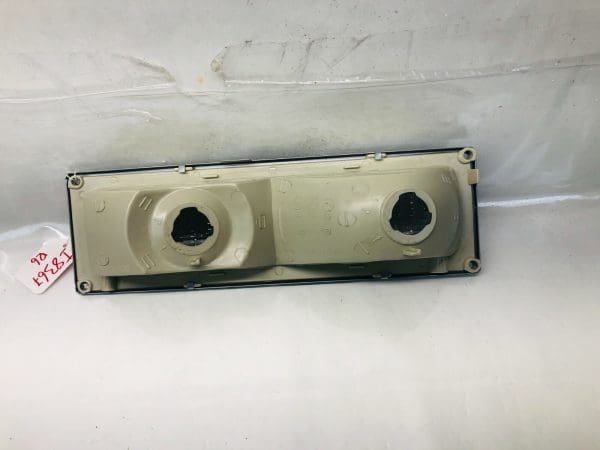 5975424 1990-1992 1993 CHEVY GMC FRONT RIGHT PARKING LIGHT C1500 K1500 2500 3500 - Image 11