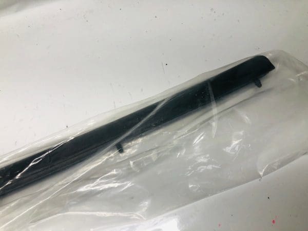 OEM 53395-0R060 2016 2017 2018 TOYOTA RAV4 FRONT BUMPER GRILLE SEAL GENUINE - Image 7