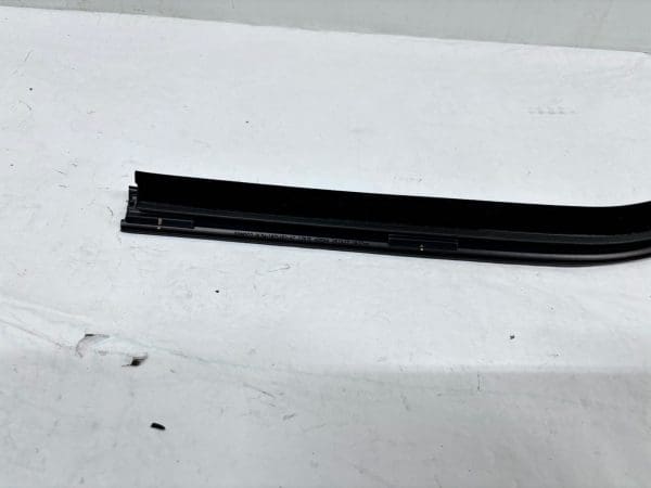 OEM 2004-2014 Ford F150 crew cab front right door belt molding 6l3z1821452a - Image 9