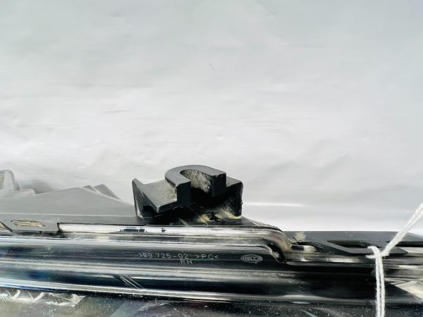 01219102 2016 2017 2018 2019 NISSAN MAXIMA FRONT RIGHT OEM FOG LIGHT HALOGEN - Image 6
