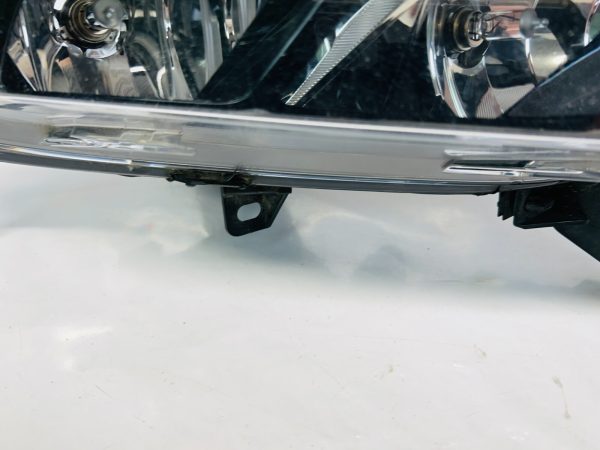 01219102 2016 2017 2018 2019 NISSAN MAXIMA FRONT RIGHT OEM FOG LIGHT HALOGEN - Image 8