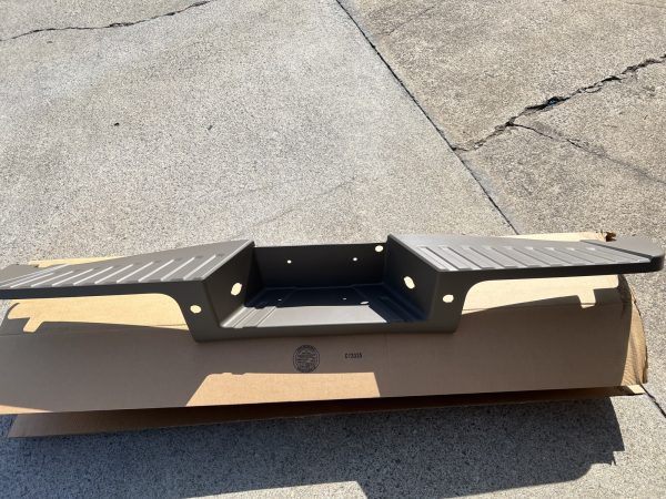 2013 2014 2015 2016 FORD F250 F350 F450  REAR OEM BUMPER STEP PAD dc3z17b807ba