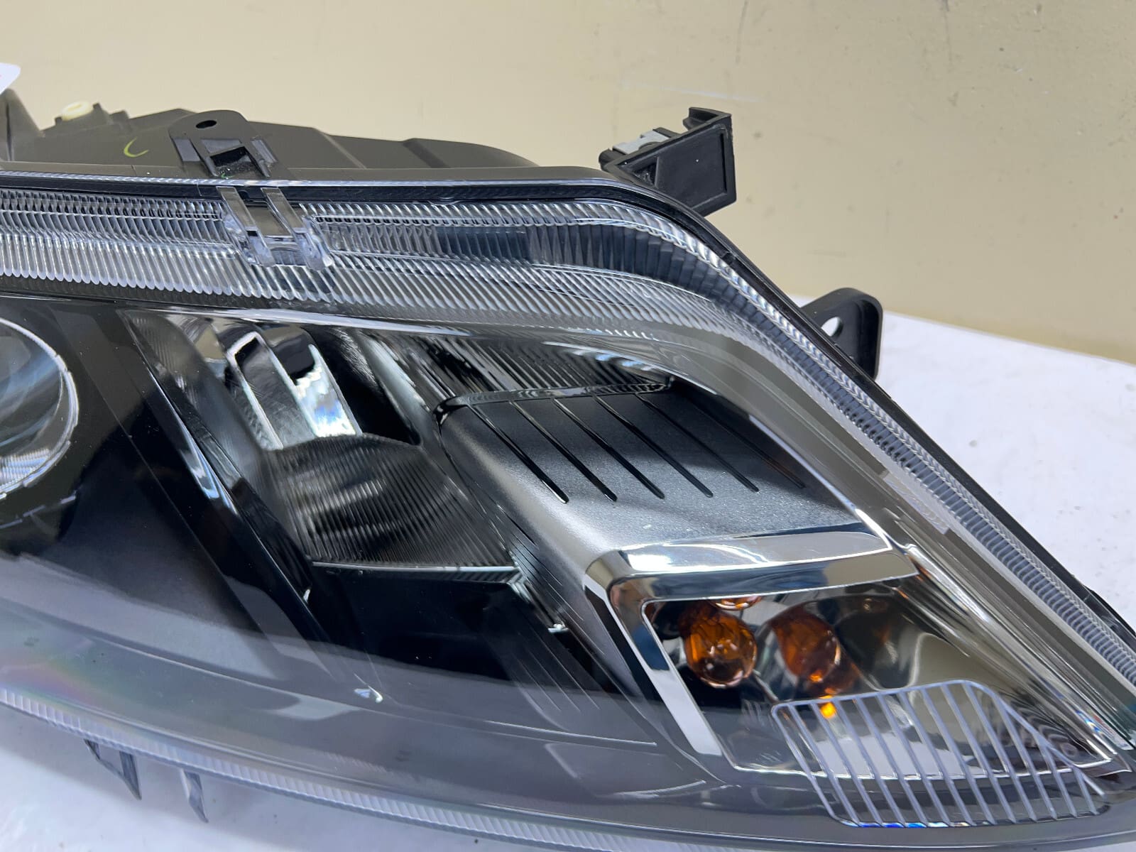 2010 2011 2012 FORD FUSION HALOGEN FRONT RIGHT CAPA HEADLIGHT - Image 5