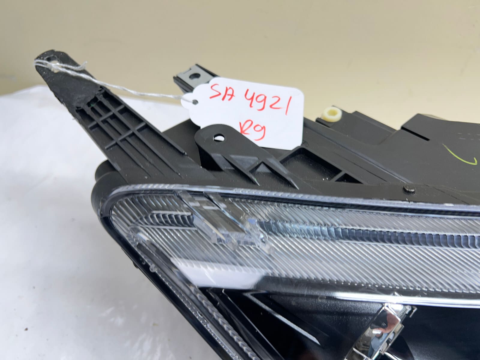 2010 2011 2012 FORD FUSION HALOGEN FRONT RIGHT CAPA HEADLIGHT - Image 9