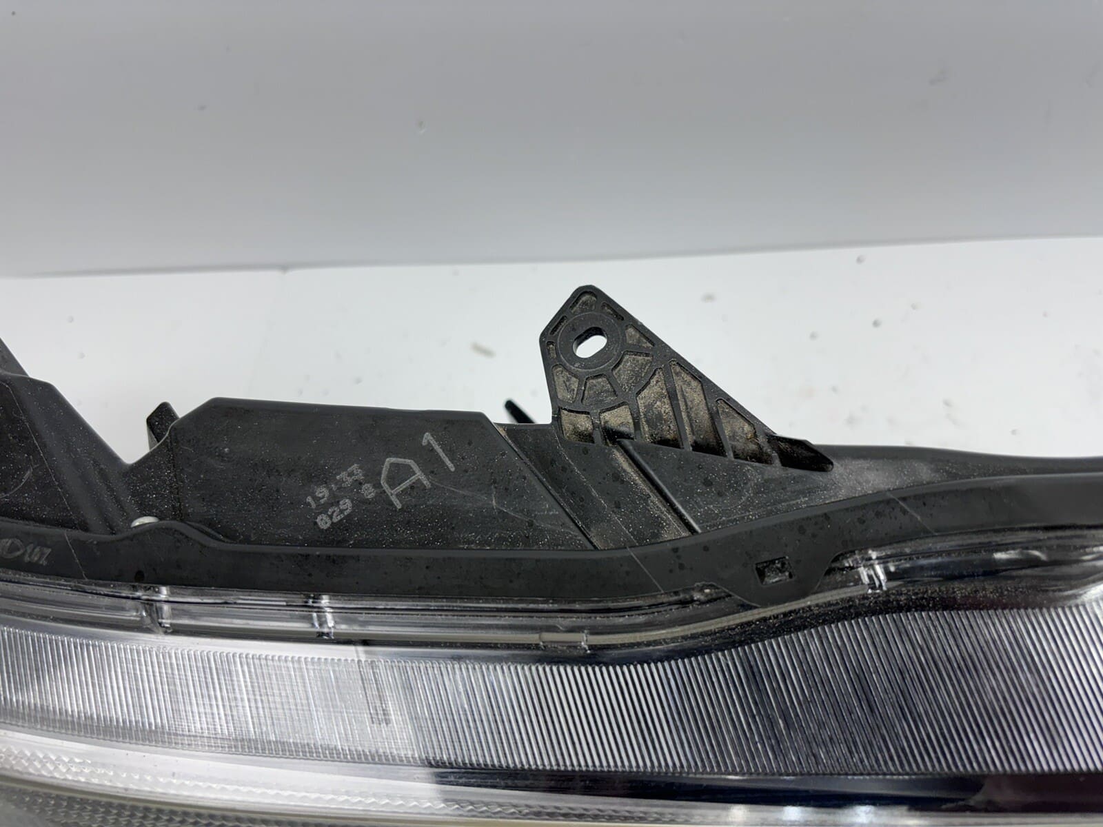 2016-2018 2019 2020 2021 2022 honda pilot ridgeline halogen right oem headlight - Image 13